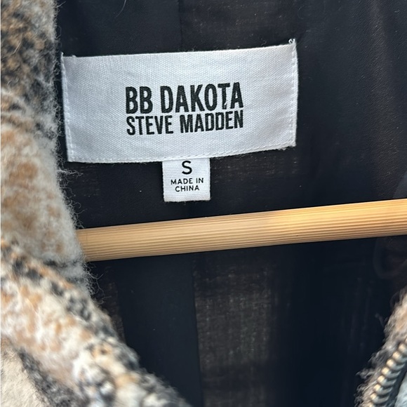 BB DAKOTA winter coat - Picture 7 of 8